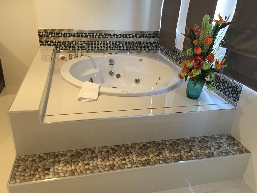 The Rich Hotel Ubonratchathani Ubon Ratchathani Room photo